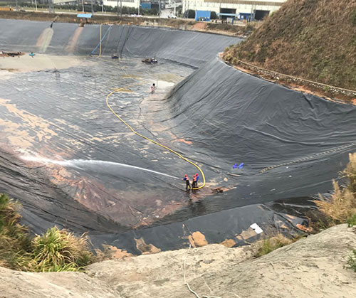 通榆废水池清理
